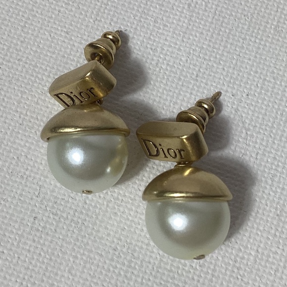 Dior Vintage Gold and Pearl Dangle Earrings - Picture 1 of 2